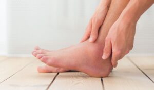 Pés inchados: causas e como tratar | Blog Nav Dasa