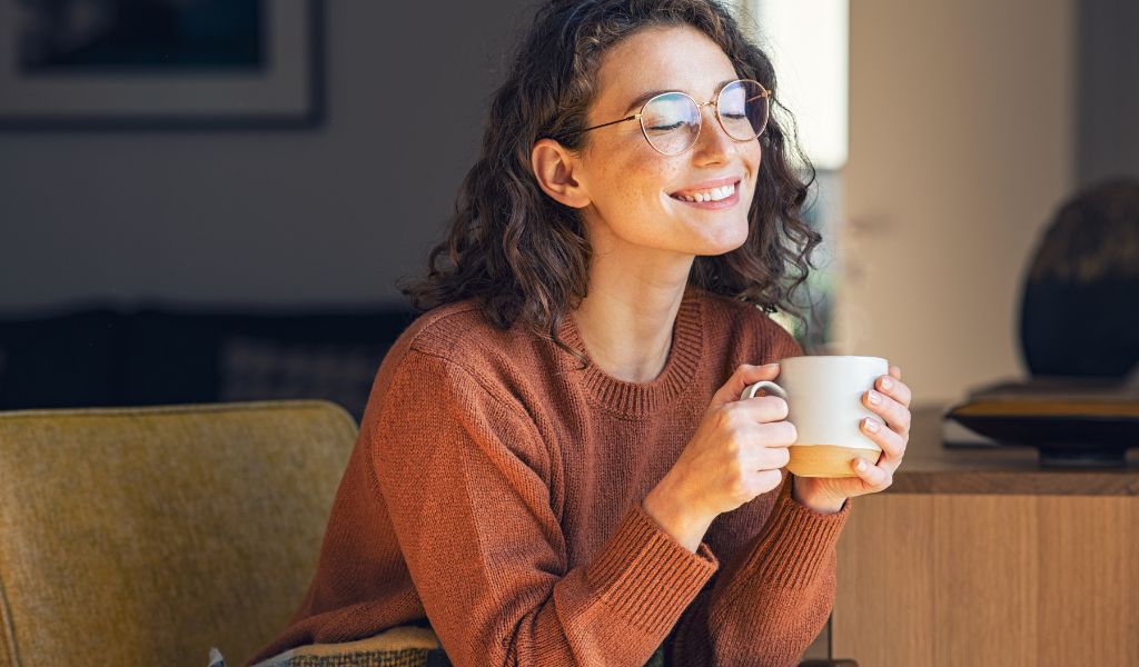 Chá de hibisco: uma bebida milenar com diversos benefícios para a saúde