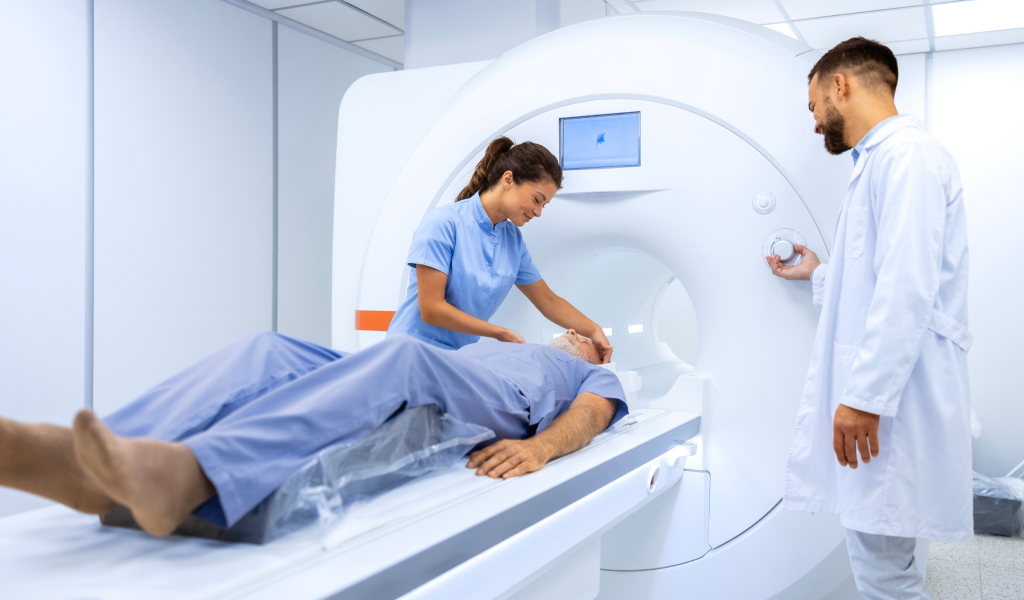 Tomografia abdominal: como o exame é feito e quando é indicado?